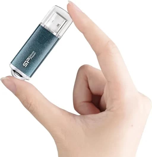فلش مموری 32 گیگابایت سیلیکون پاور مدل Silicon Power Marvel M01 USB 3.2